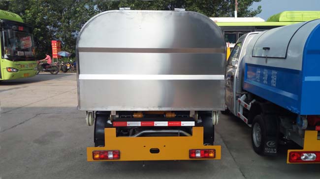 東風(fēng)小康3方勾臂式垃圾車-2-3方勾臂式垃圾車 東風(fēng)小康3方勾臂式垃圾車-2-3方勾臂式垃圾車