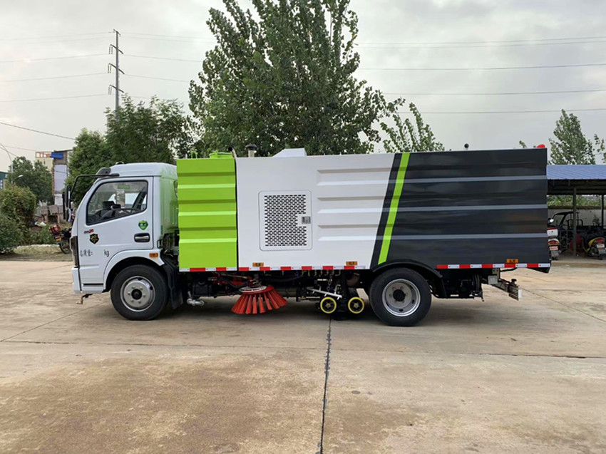 國(guó)六東風(fēng)5方洗掃車-5噸洗掃車 國(guó)六東風(fēng)5方洗掃車-5噸洗掃車