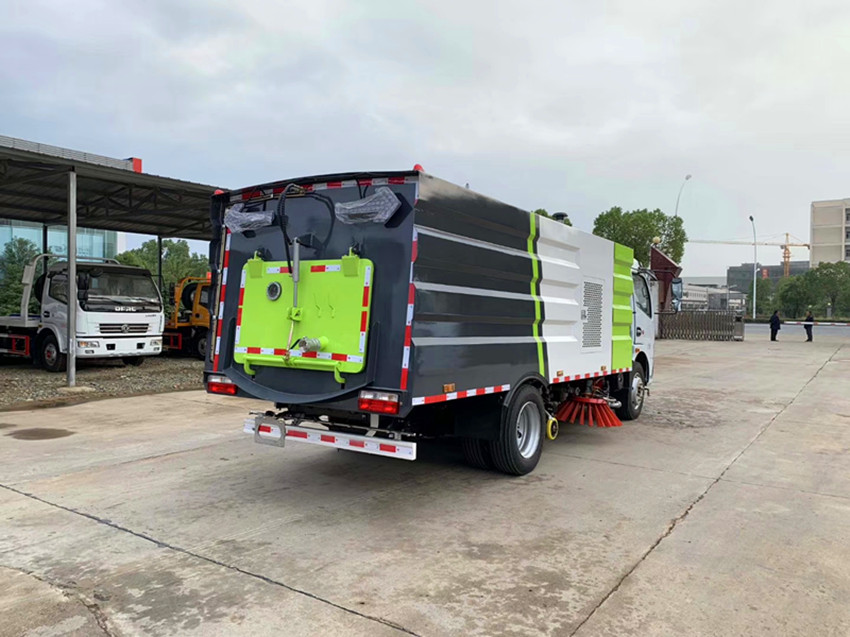 國(guó)六東風(fēng)5方洗掃車-5噸洗掃車 國(guó)六東風(fēng)5方洗掃車-5噸洗掃車