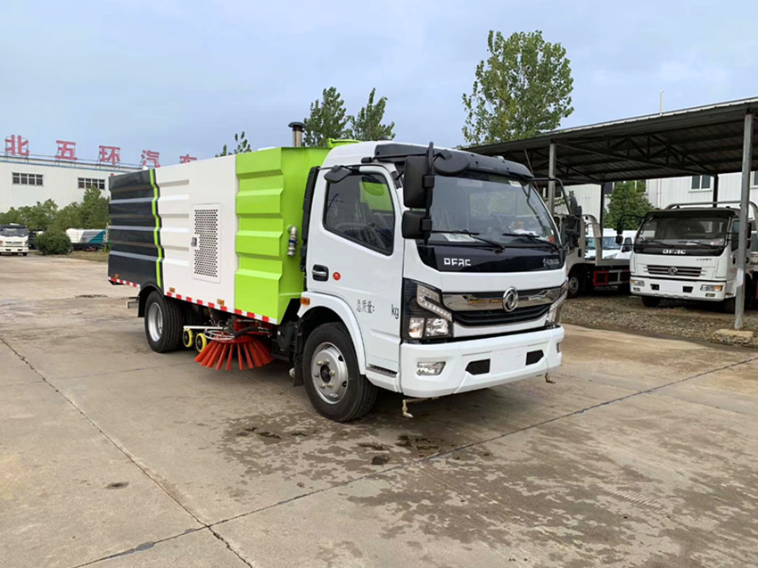 國(guó)六東風(fēng)5方洗掃車-5噸洗掃車 國(guó)六東風(fēng)5方洗掃車-5噸洗掃車