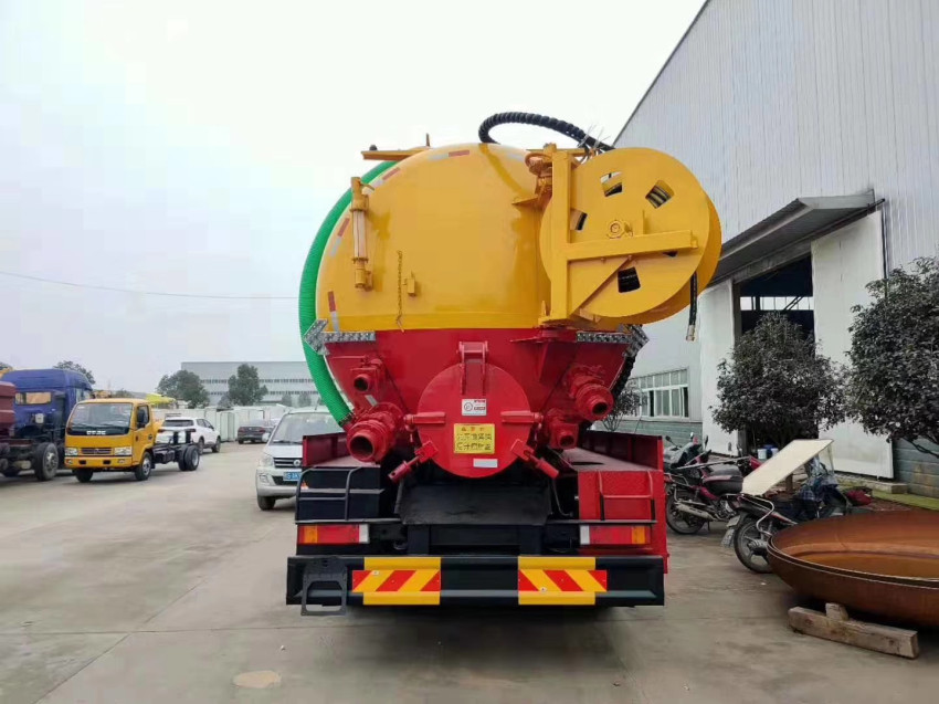 東風天龍15-18方清洗吸污車-18噸清洗吸污車 東風天龍15-18方清洗吸污車-18噸清洗吸污車