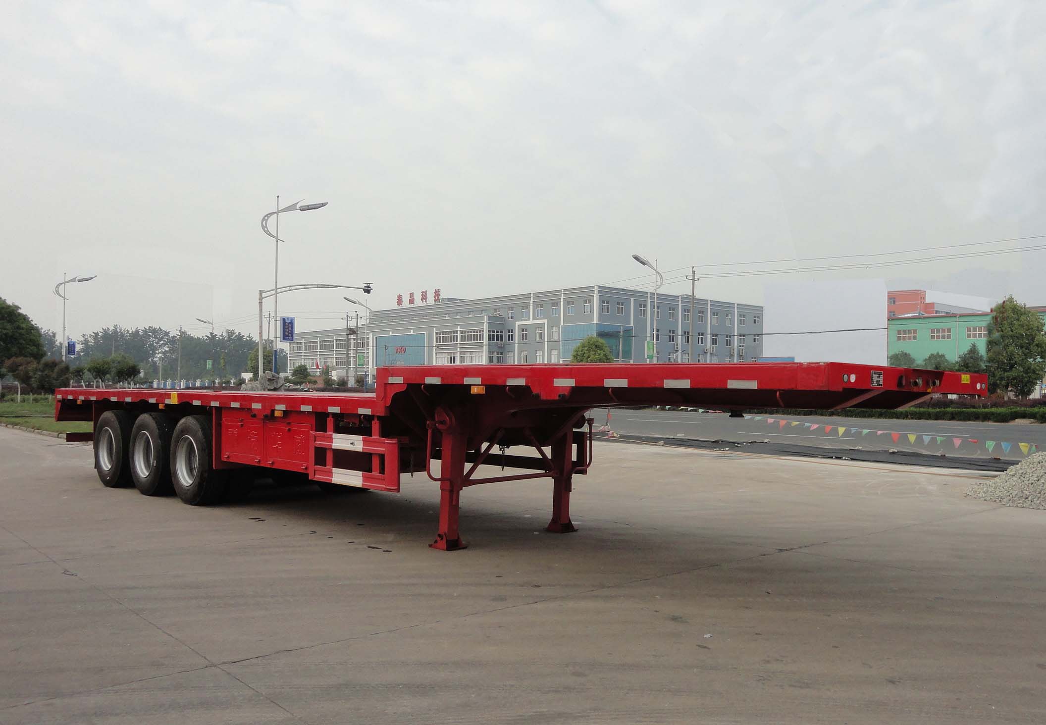 華威馳樂牌SGZ9400TPB型平板運輸半掛車 華威馳樂牌SGZ9400TPB型平板運輸半掛車