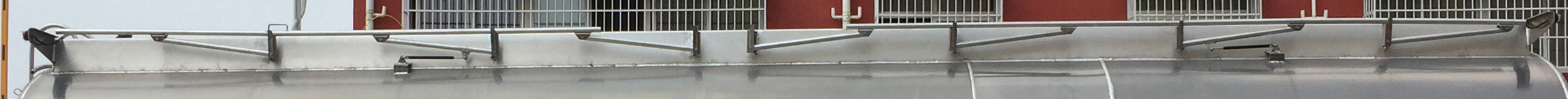 程力威牌CLW9405GYYLV型鋁合金運油半掛車 程力威牌CLW9405GYYLV型鋁合金運油半掛車