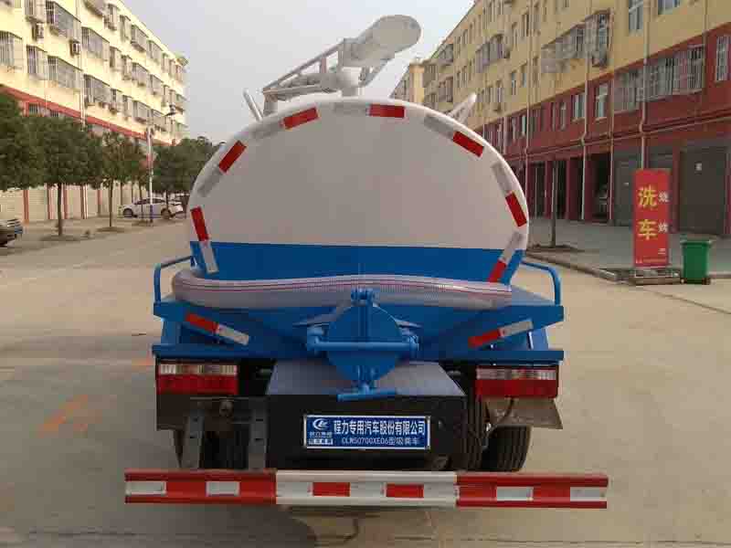 程力威牌CLW5070GXED6型吸糞車 程力威牌CLW5070GXED6型吸糞車