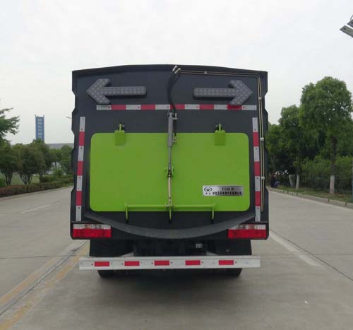 華通牌HCQ5075TSLEQ6型掃路車 華通牌HCQ5075TSLEQ6型掃路車