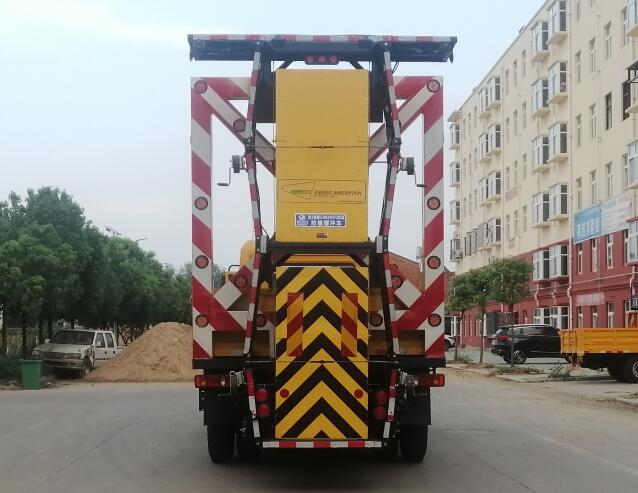 程力威牌CLW5100TFZD6型防撞緩沖車 程力威牌CLW5100TFZD6型防撞緩沖車