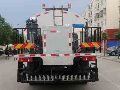 程力威牌CLW5180GLQD6型瀝青灑布車 程力威牌CLW5180GLQD6型瀝青灑布車