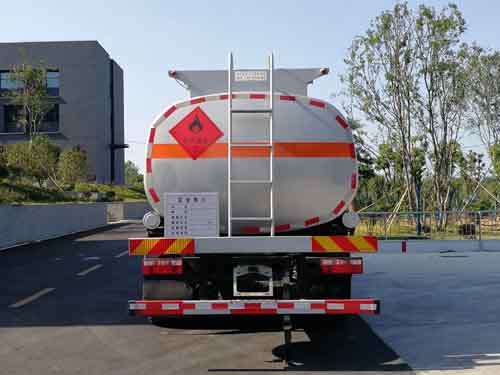 楚勝牌CSC5185GYY6型運油車 楚勝牌CSC5185GYY6型運油車