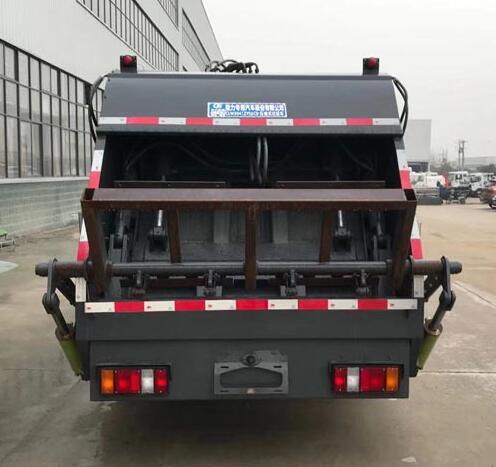 程力威牌CLW5041ZYS6CD型壓縮式垃圾車 程力威牌CLW5041ZYS6CD型壓縮式垃圾車