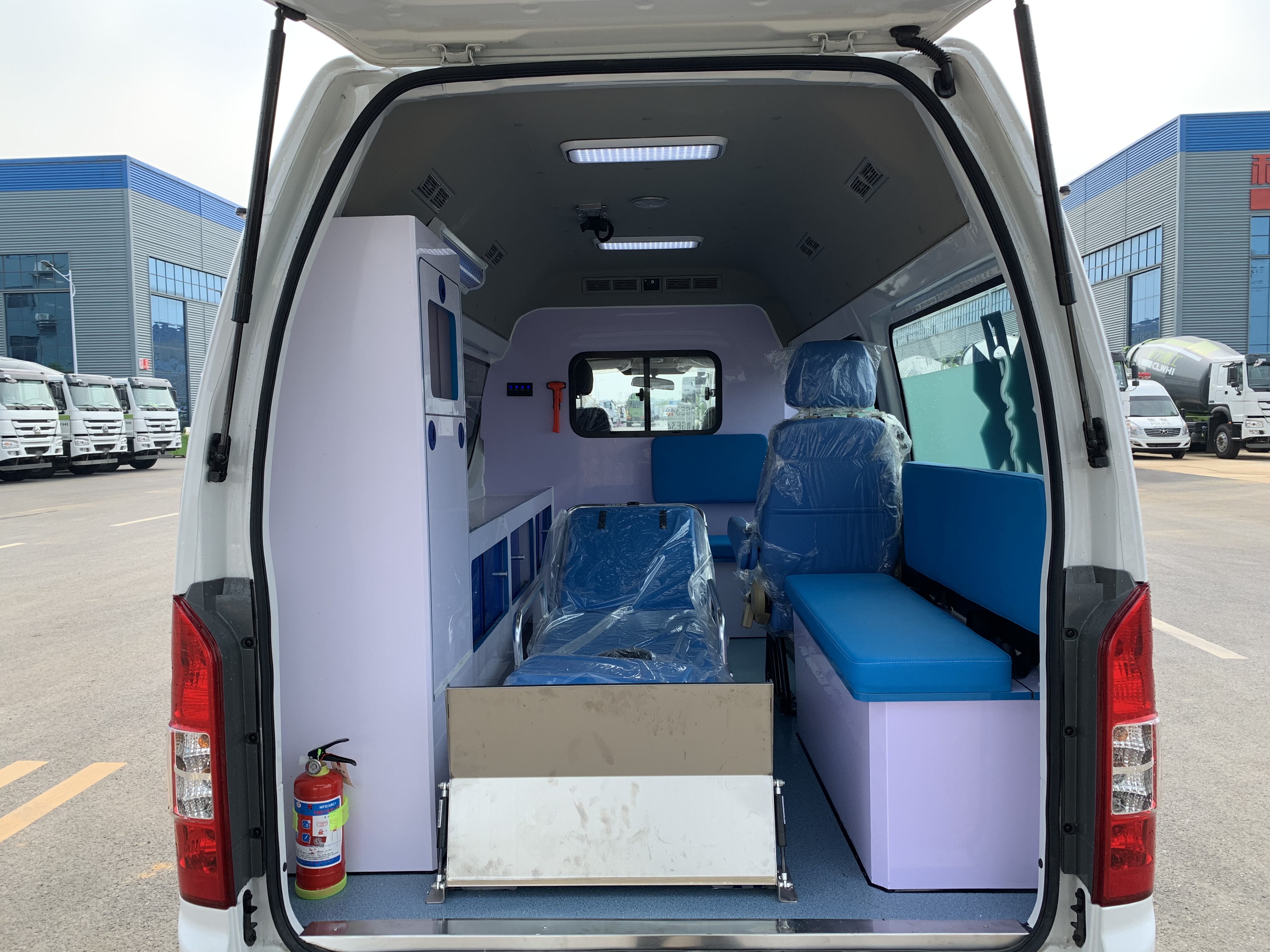 程力重工牌CLH5030XJHB6型救護車 程力重工牌CLH5030XJHB6型救護車