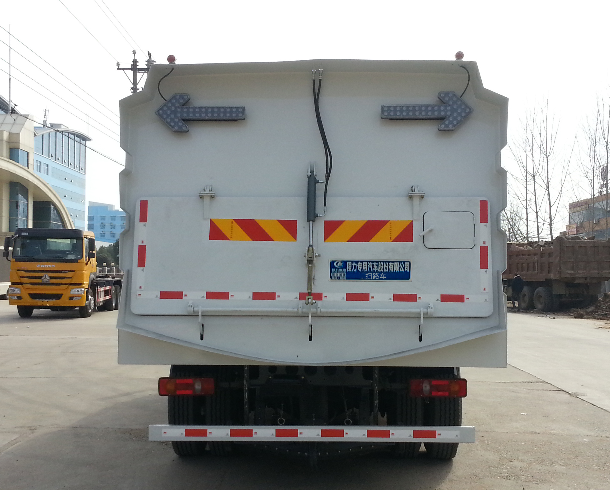 程力威牌CLW5180TSLD6型掃路車 程力威牌CLW5180TSLD6型掃路車