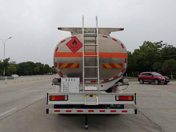 楚勝牌CSC5188GYYLEZ6型鋁合金運油車 楚勝牌CSC5188GYYLEZ6型鋁合金運油車