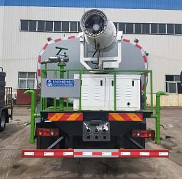 程力威牌CLW5161GPS6XC型綠化噴灑車 程力威牌CLW5161GPS6XC型綠化噴灑車