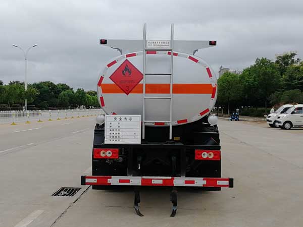 楚勝牌CSC5128GJYB6A型加油車 楚勝牌CSC5128GJYB6A型加油車