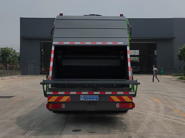 程力威牌CLW5181ZYSC6型壓縮式垃圾車 程力威牌CLW5181ZYSC6型壓縮式垃圾車