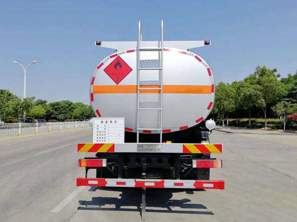 楚勝牌CSC5320GYYD6型運油車 楚勝牌CSC5320GYYD6型運油車