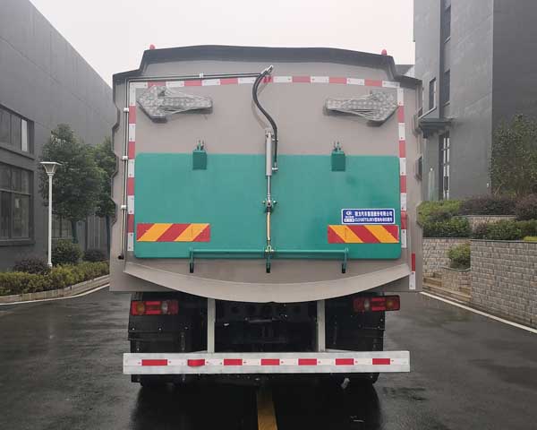 程力牌CL5180TSLBEV型純電動掃路車 程力牌CL5180TSLBEV型純電動掃路車