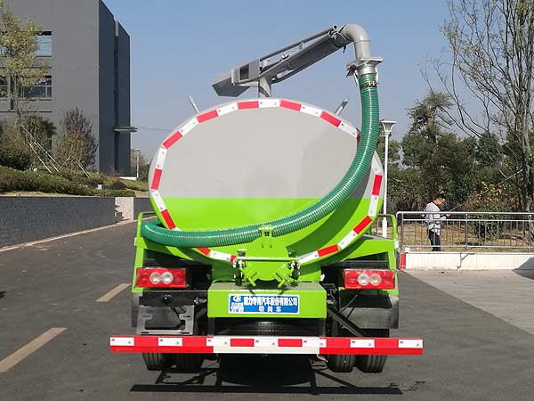 程力威牌CLW5070GXEB6型吸糞車 程力威牌CLW5070GXEB6型吸糞車