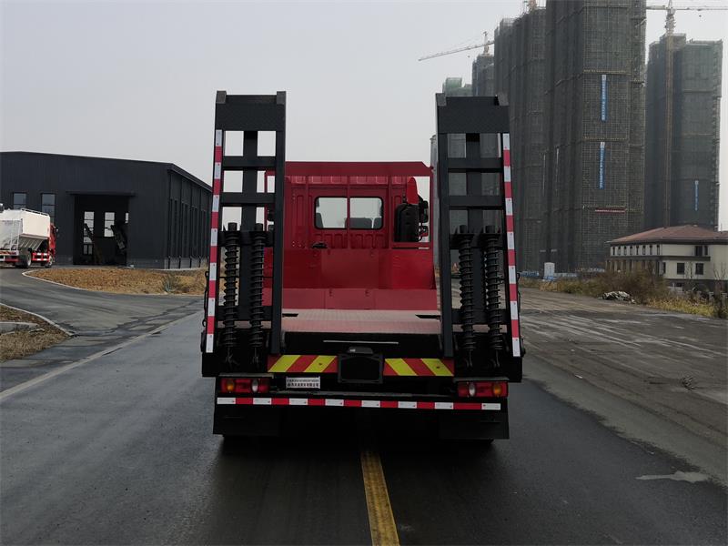 東風(fēng)牌EQ5180TPBGSZ6DS型平板運輸車 東風(fēng)牌EQ5180TPBGSZ6DS型平板運輸車