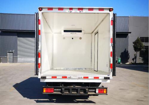 程力威牌CLW5044XLCN6型冷藏車(chē) 程力威牌CLW5044XLCN6型冷藏車(chē)