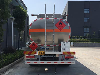 程力牌CL5180GYYL6型鋁合金運(yùn)油車 程力牌CL5180GYYL6型鋁合金運(yùn)油車