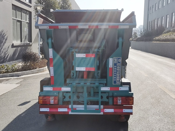 程力威牌CLW5041ZZZB6型自裝卸式垃圾車 程力威牌CLW5041ZZZB6型自裝卸式垃圾車