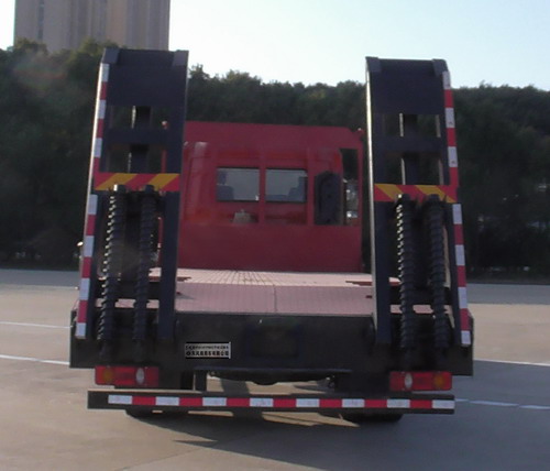 東風牌DFH5180TPBBX2型平板運輸車 東風牌DFH5180TPBBX2型平板運輸車