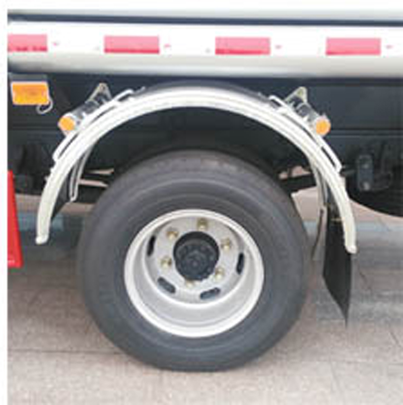 楚勝牌CSC5070GYYC6型運(yùn)油車 楚勝牌CSC5070GYYC6型運(yùn)油車