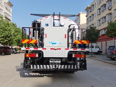 程力威牌CLW5180GLQE6型瀝青灑布車 程力威牌CLW5180GLQE6型瀝青灑布車