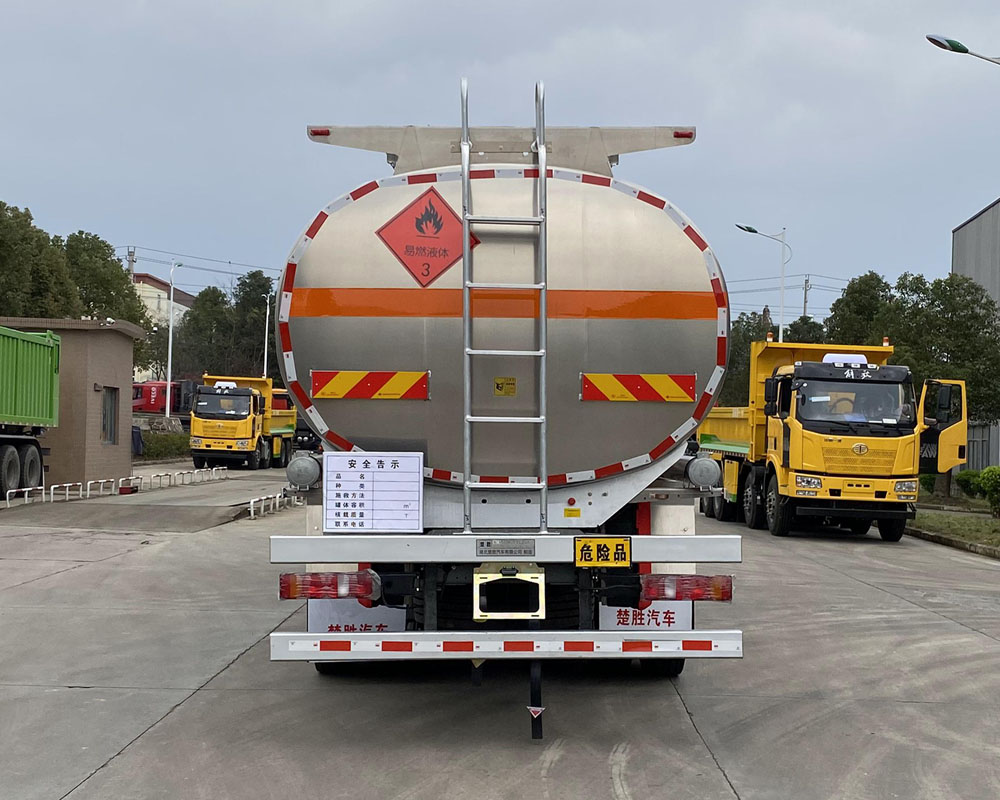 楚勝牌CSC5326GYYLZK6型鋁合金運油車 楚勝牌CSC5326GYYLZK6型鋁合金運油車