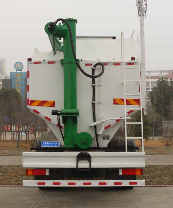縱昂牌CLT5250ZSLDF6型散裝飼料運輸車 縱昂牌CLT5250ZSLDF6型散裝飼料運輸車