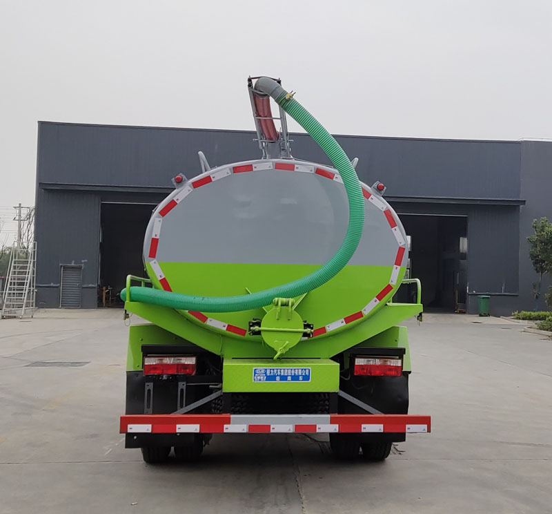 程力牌CL5120GXE6HQ型吸糞車(chē) 程力牌CL5120GXE6HQ型吸糞車(chē)