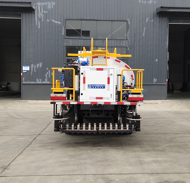 程力牌CL5070GLQ6LS型瀝青灑布車 程力牌CL5070GLQ6LS型瀝青灑布車