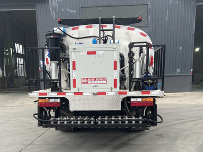 程力重工牌CLH5110GLQS6型瀝青灑布車 程力重工牌CLH5110GLQS6型瀝青灑布車
