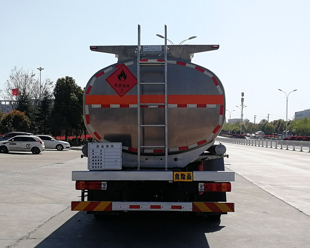 楚勝牌CSC5187GYYLEL6型鋁合金運油車 楚勝牌CSC5187GYYLEL6型鋁合金運油車