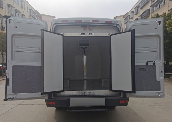 程力牌CL5041XLCNDP6型冷藏車(chē) 程力牌CL5041XLCNDP6型冷藏車(chē)