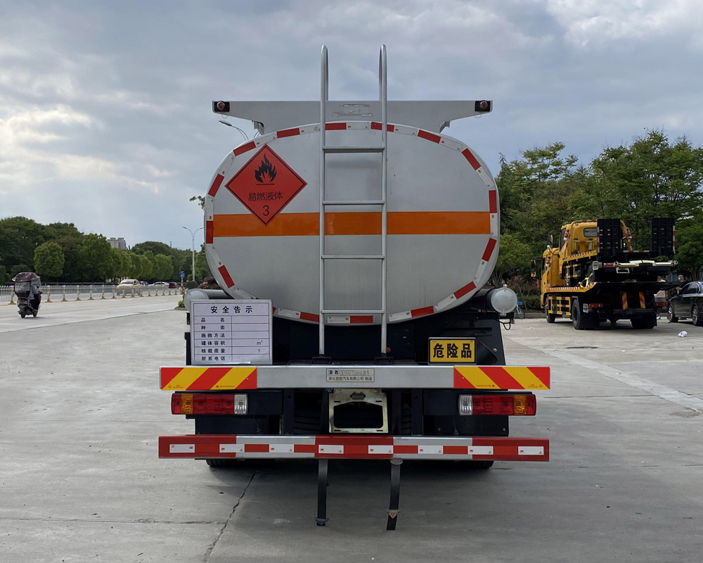 楚勝牌CSC5187GYYEL6A型運油車 楚勝牌CSC5187GYYEL6A型運油車