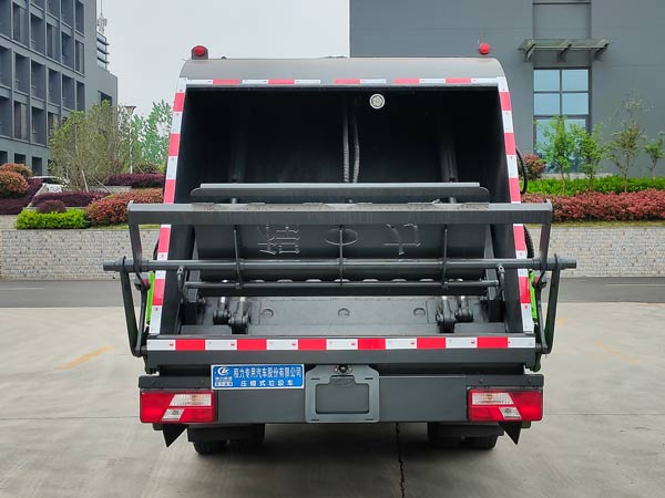 程力威牌CLW5080ZYSJDP型壓縮式垃圾車 程力威牌CLW5080ZYSJDP型壓縮式垃圾車