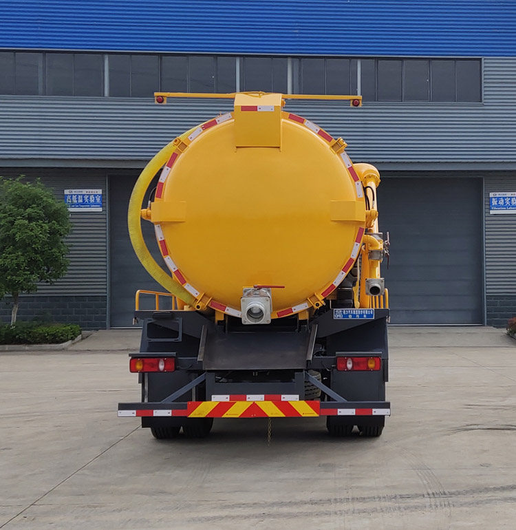 程力牌CL5181GXW6HQ型吸污車 程力牌CL5181GXW6HQ型吸污車