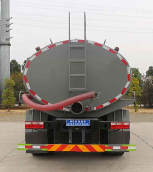 縱昂牌CLT5161GXEEQ6型吸糞車 縱昂牌CLT5161GXEEQ6型吸糞車