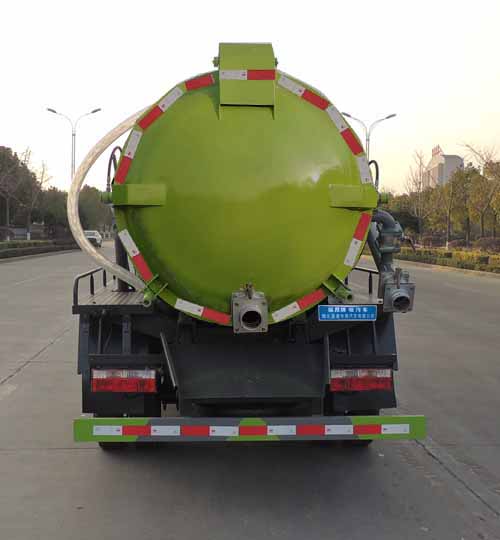 縱昂牌CLT5071GXWEQ6型吸污車 縱昂牌CLT5071GXWEQ6型吸污車