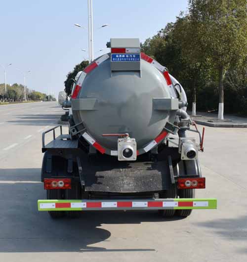 縱昂牌CLT5041GXWBJ6型吸污車 縱昂牌CLT5041GXWBJ6型吸污車