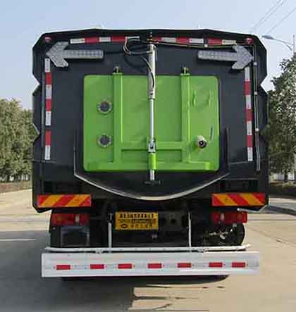 中汽力威牌HLW5180TXS6DF型洗掃車 中汽力威牌HLW5180TXS6DF型洗掃車