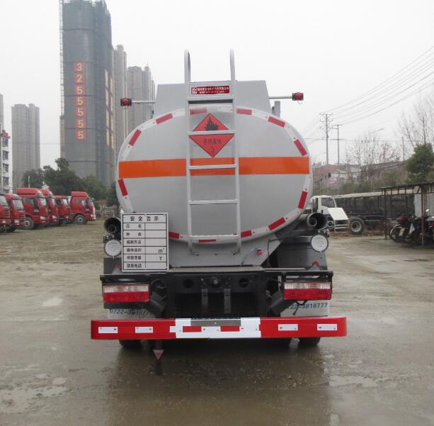 醒獅牌SLS5120GYYE6A型運(yùn)油車(chē) 醒獅牌SLS5120GYYE6A型運(yùn)油車(chē)