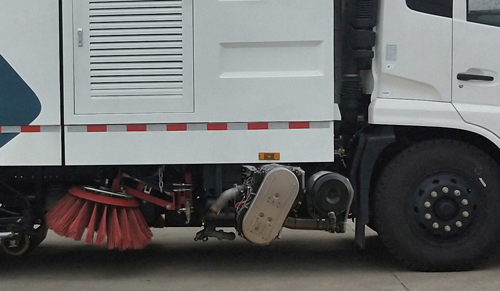 華威馳樂(lè)牌SGZ5189TSLDF6型掃路車(chē) 華威馳樂(lè)牌SGZ5189TSLDF6型掃路車(chē)