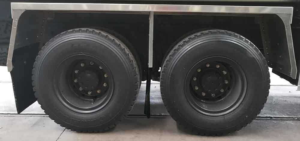 楚飛牌CLQ5260GYY6CA型鋁合金運油車 楚飛牌CLQ5260GYY6CA型鋁合金運油車
