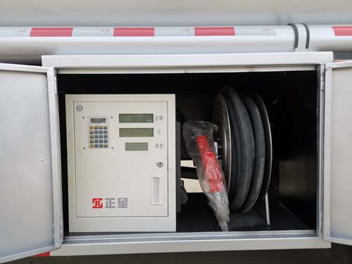 專威牌HTW5120GJYCAQ6型加油車 專威牌HTW5120GJYCAQ6型加油車