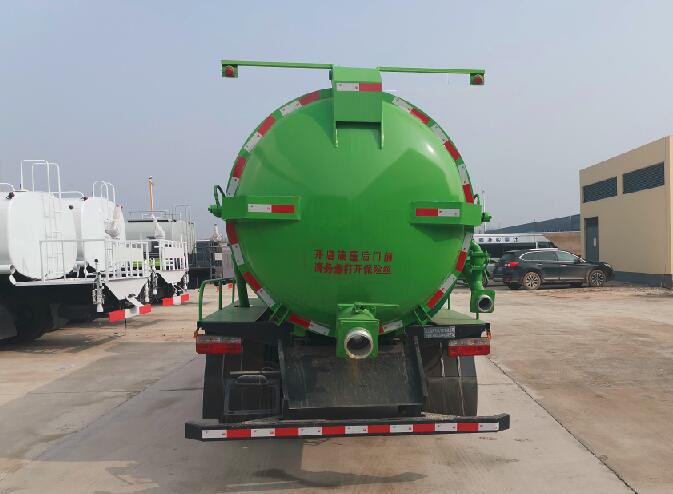 浩天星運牌HTX5120GXWL6型吸污車 浩天星運牌HTX5120GXWL6型吸污車