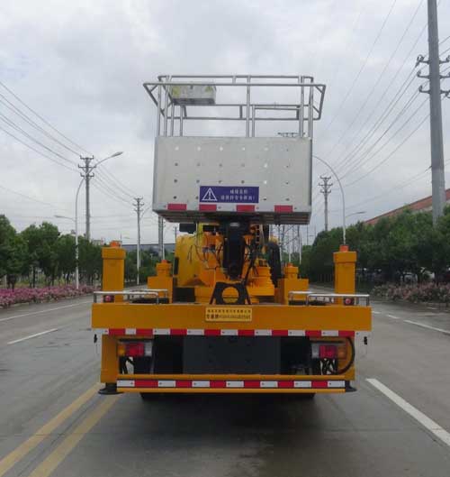 華通牌HCQ5110JGKQL6型高空作業(yè)車 華通牌HCQ5110JGKQL6型高空作業(yè)車