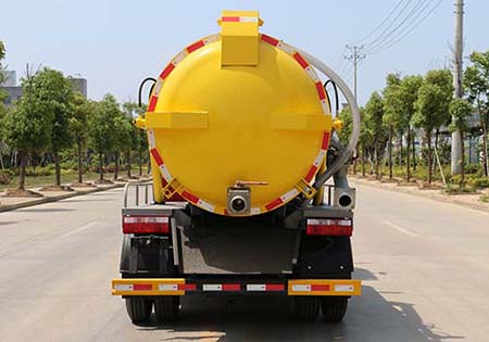 凱力風(fēng)牌KLF5070GXWE6型吸污車(chē) 凱力風(fēng)牌KLF5070GXWE6型吸污車(chē)